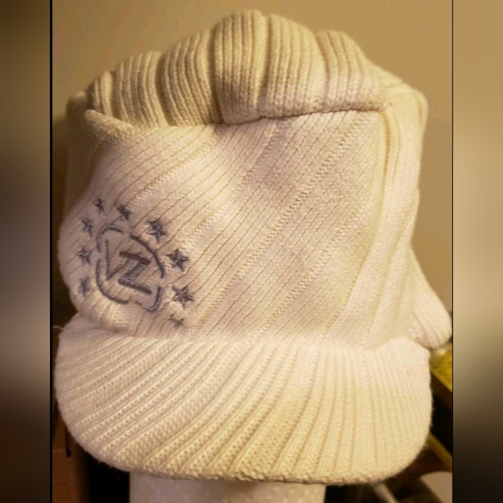 Von Zipper Cap / Beanie / Toque